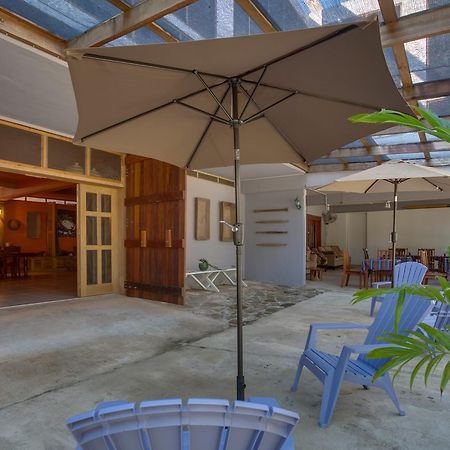 Bayshore Bijou Suites Maya Beach Екстер'єр фото