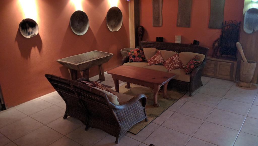 Bayshore Bijou Suites Maya Beach Екстер'єр фото