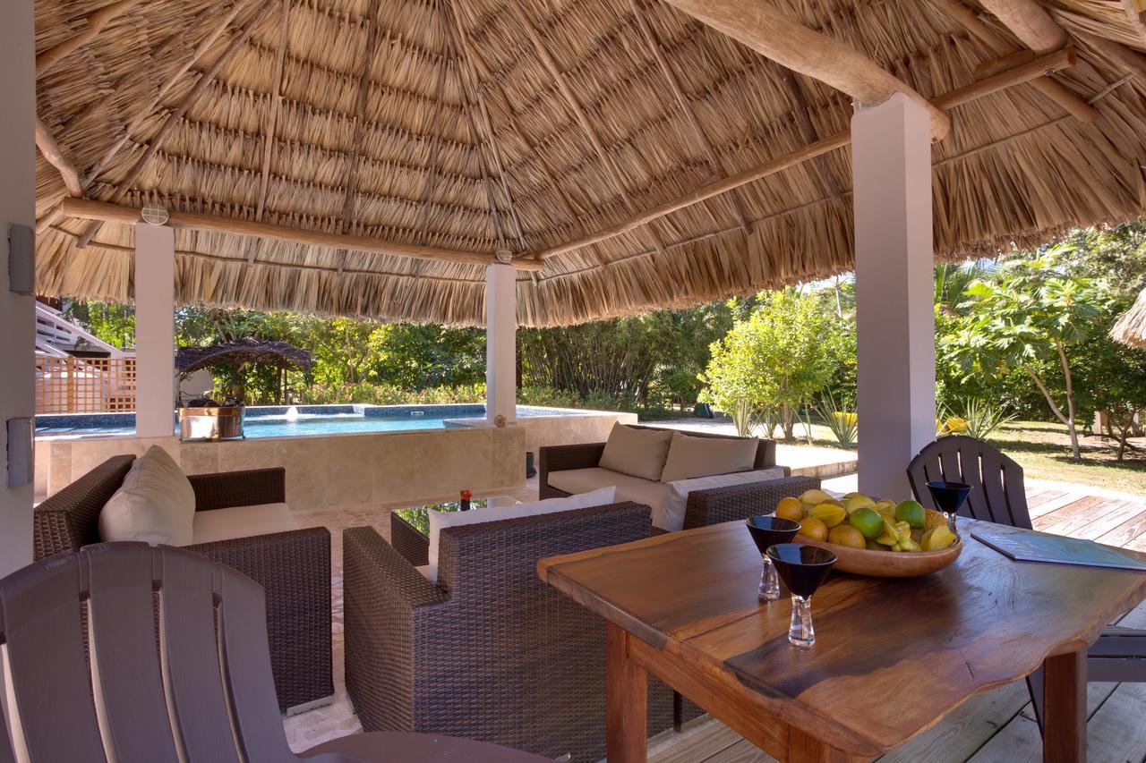 Bayshore Bijou Suites Maya Beach Екстер'єр фото