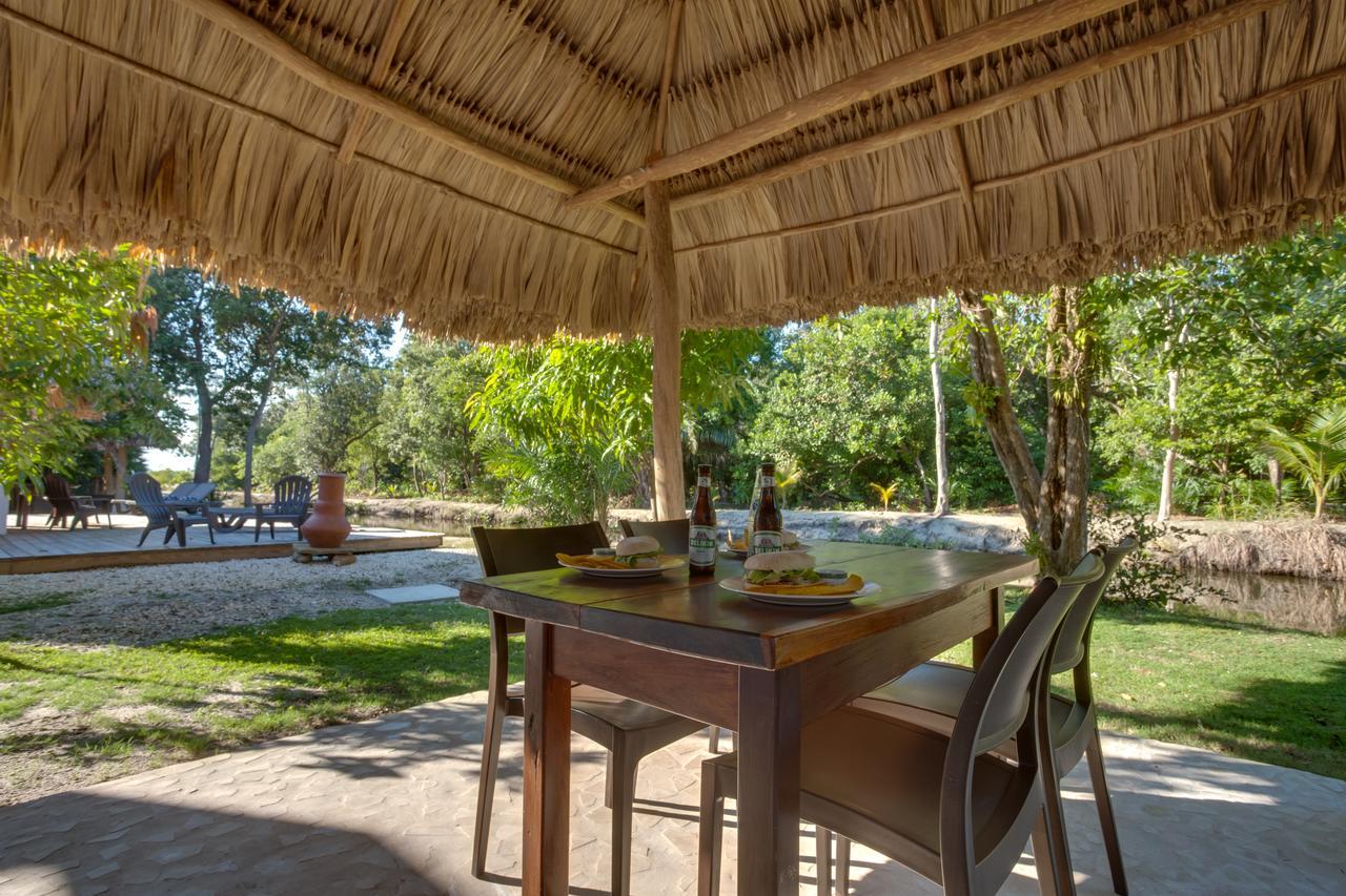 Bayshore Bijou Suites Maya Beach Екстер'єр фото