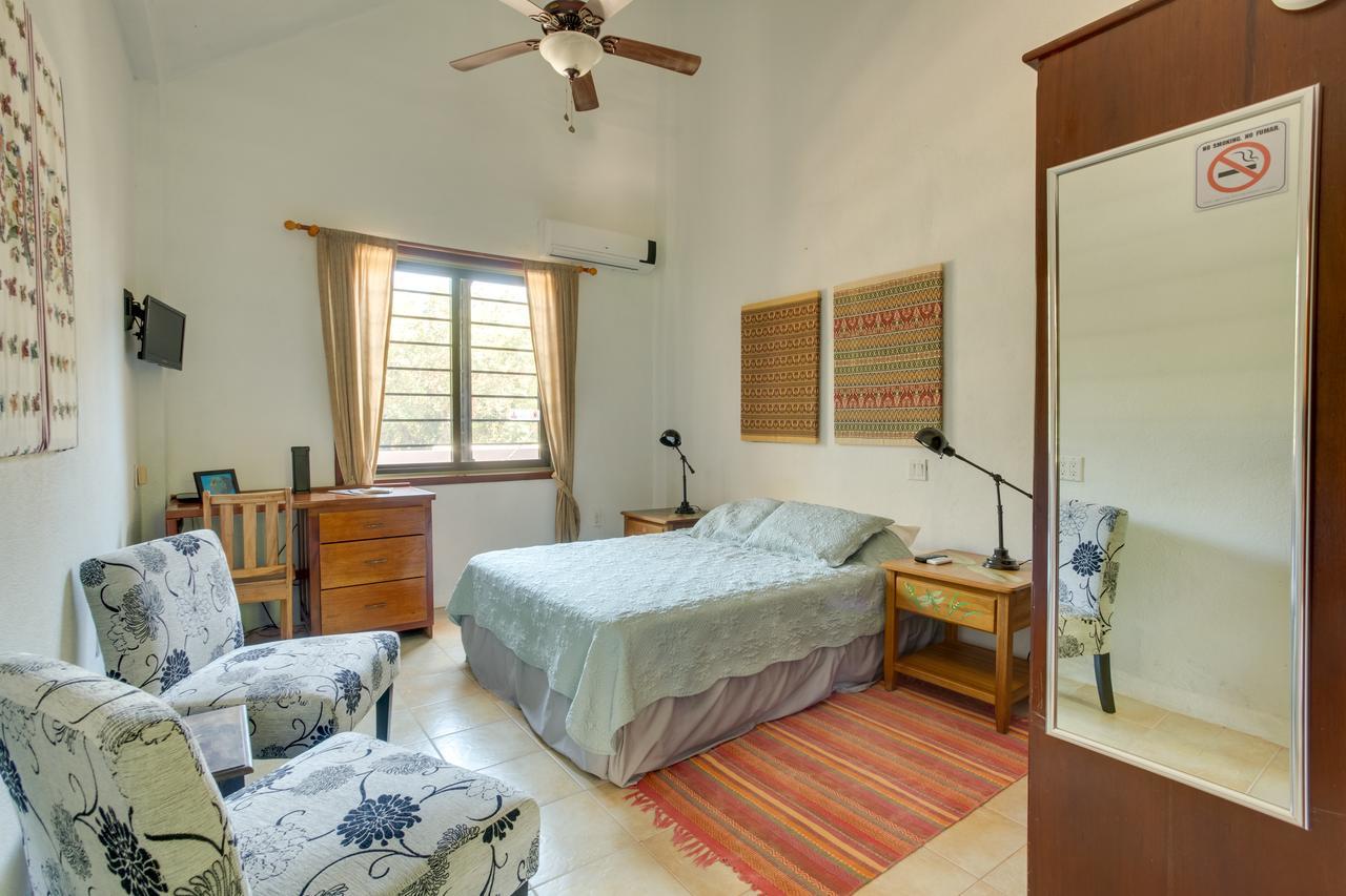 Bayshore Bijou Suites Maya Beach Екстер'єр фото